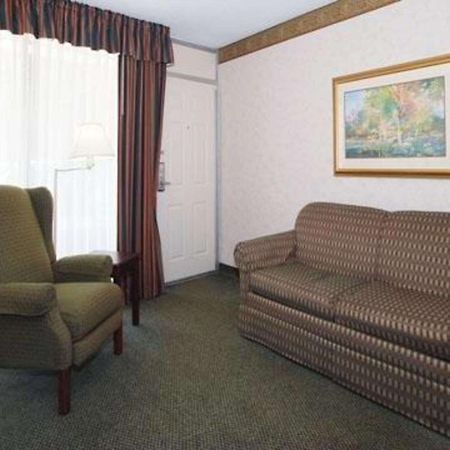 קרופורדסוויל Rodeway Inn Conference Center מראה חיצוני תמונה