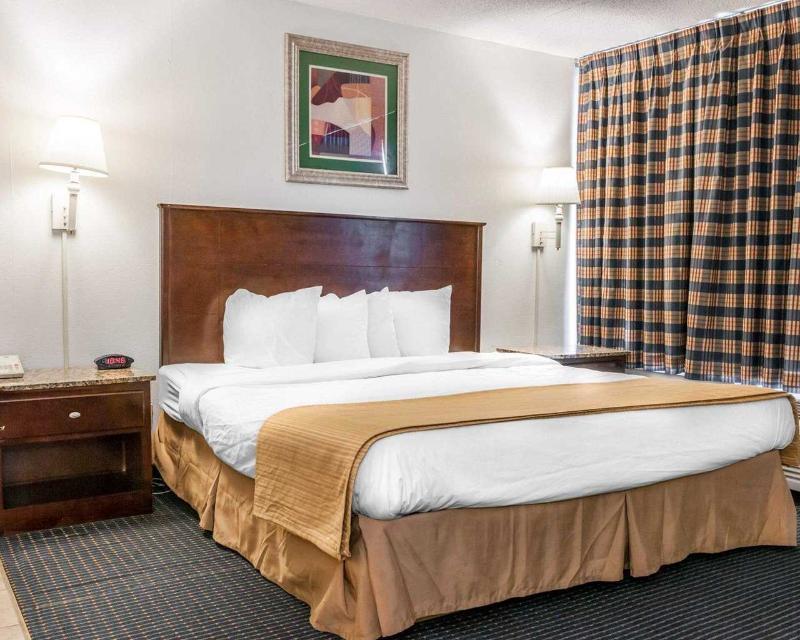 קרופורדסוויל Rodeway Inn Conference Center מראה חיצוני תמונה