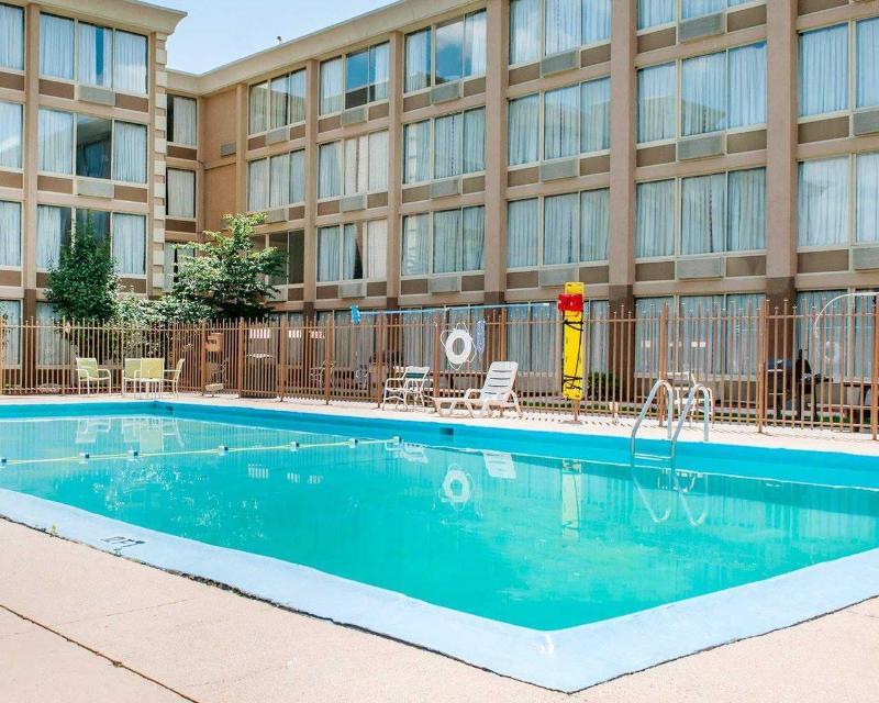 קרופורדסוויל Rodeway Inn Conference Center מראה חיצוני תמונה