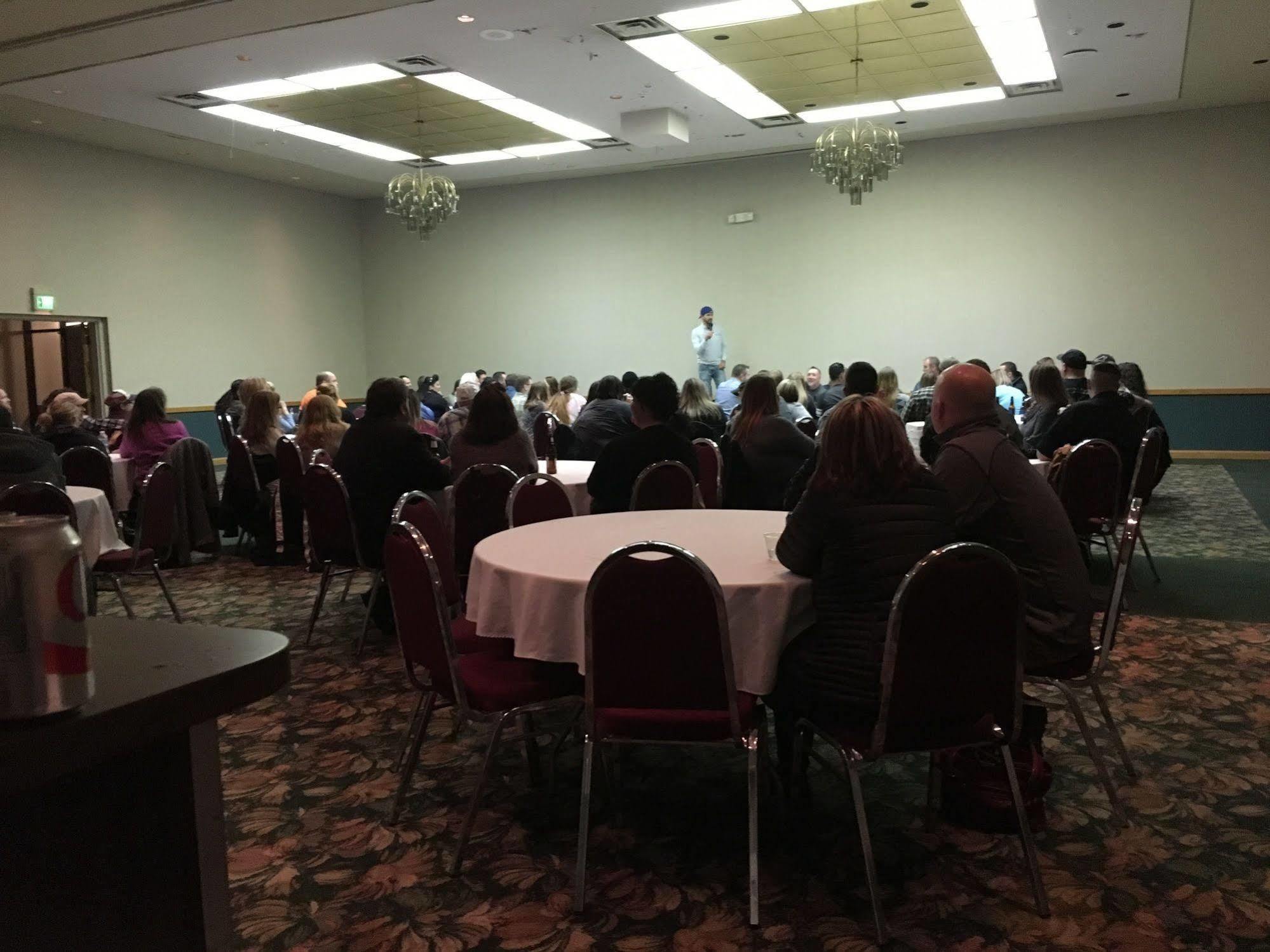 קרופורדסוויל Rodeway Inn Conference Center מראה חיצוני תמונה