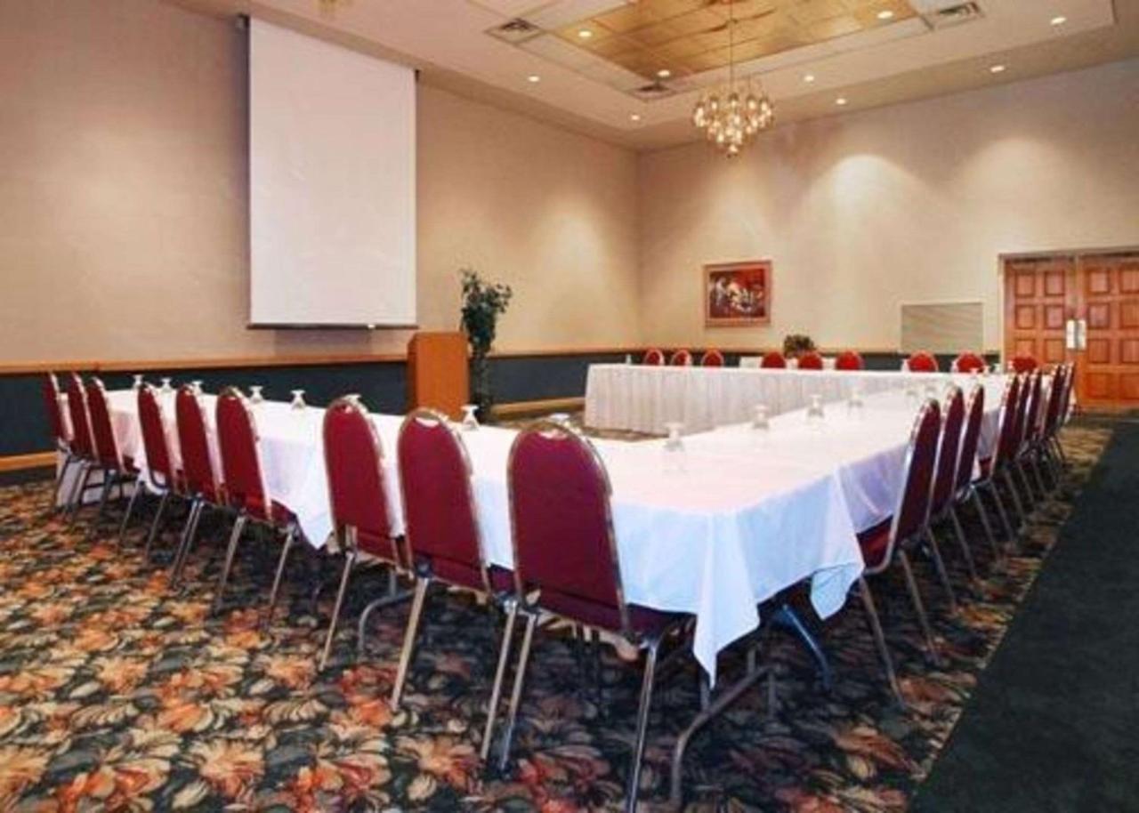 קרופורדסוויל Rodeway Inn Conference Center מראה חיצוני תמונה