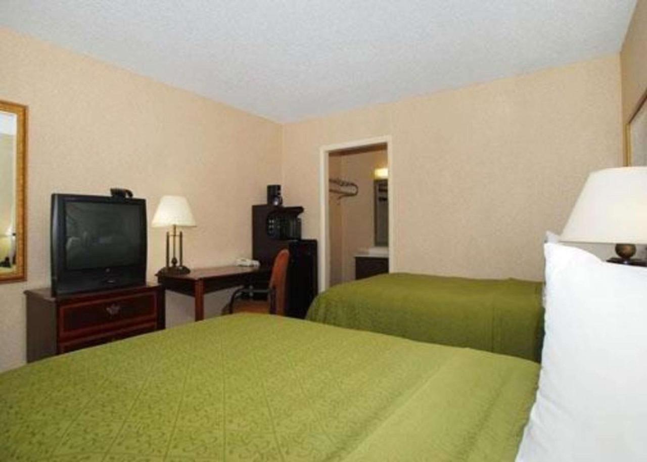 קרופורדסוויל Rodeway Inn Conference Center מראה חיצוני תמונה