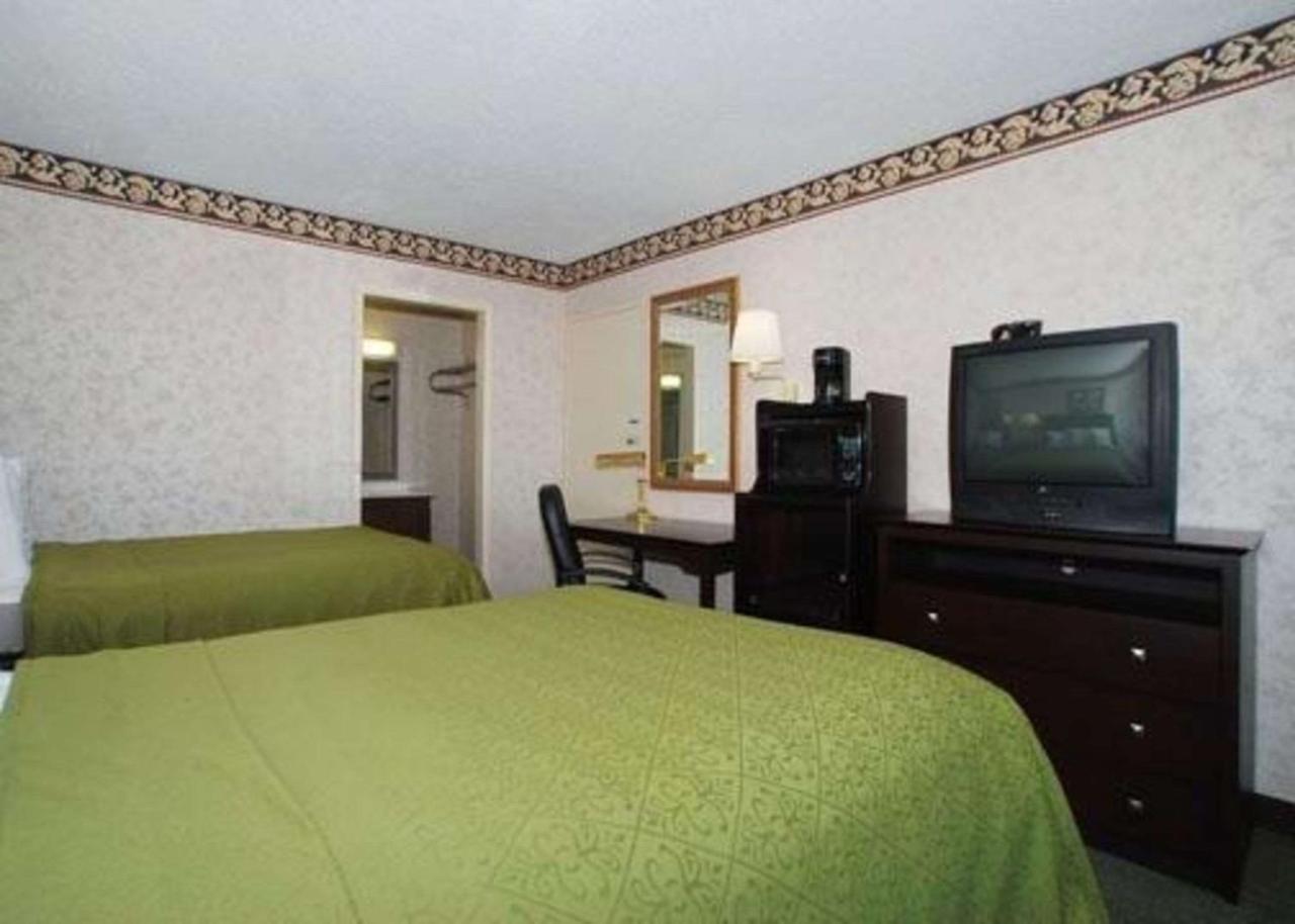 קרופורדסוויל Rodeway Inn Conference Center מראה חיצוני תמונה